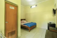 Villa Bunga Guest House RedPartner - キッチン