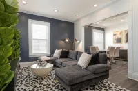 3 miles to B Ball, 5 min walk to Downtown! Stocked Kitchen, AC, WiFi, W/D - Apartments