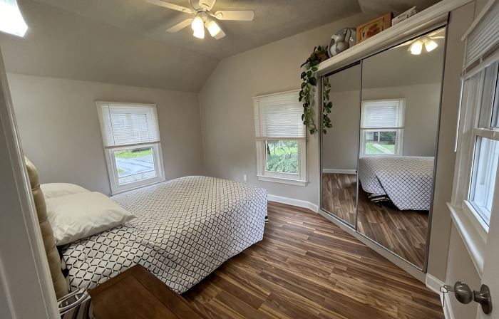 Entire 3 bedrooms/2 bathrooms fence yard, near Costco, Sam's