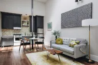 Ulysses Suites, Suite 302
