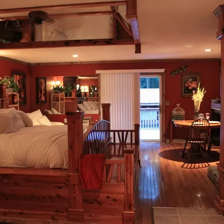 Lazy G #1 Honeymoon Suite