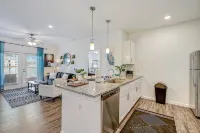 ⭐Stylish & Cozy⭐ 2BR/2BA w/King Bed, Pool & Gym Nr I295 & Downtown