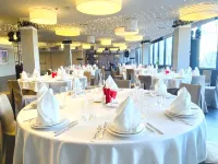 Azimut Hotel Vladivostok - breakfast