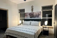 Bison Cabin with Hot Tub, Air Hockey & Pool Table, South of Norman