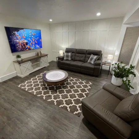 Quiet and modern 2 bed 1 bath apartment with changing sand table
