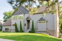 Cedar House Retreat Hotels in 