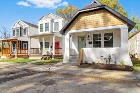 Uptown Haven: Stylish Stay Near Downtown with Bikes and Firepit near Downtown