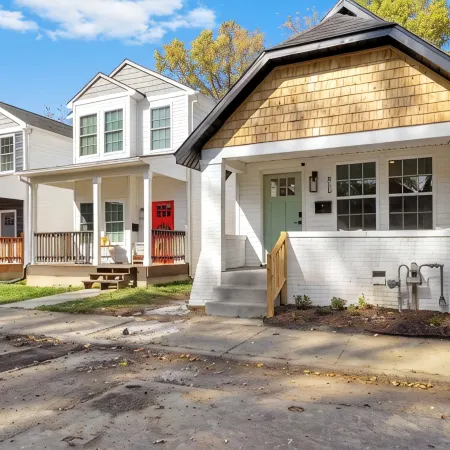 Uptown Haven: Stylish Stay Near Downtown with Bikes and Firepit near Downtown