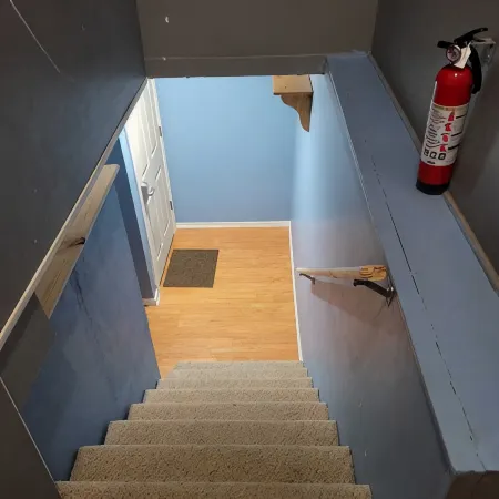 Cosy Basement Apartment on the East side.