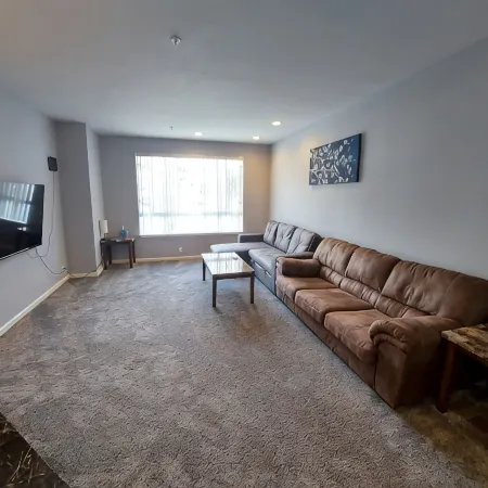 Spacious 3 bdrm, 8 beds, 2 baths w/ full kitchen