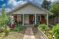 2-bedroom vacation home 10 minutes to Downtown Asheville - Wifi