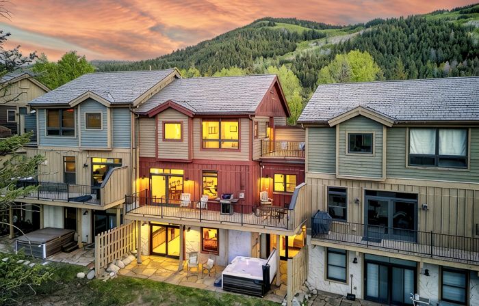 Eagle-Vail Townhome w/ Private Spa! - Minutes from Vail and Beaver Creek!