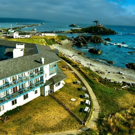 Oceanfront Lodge