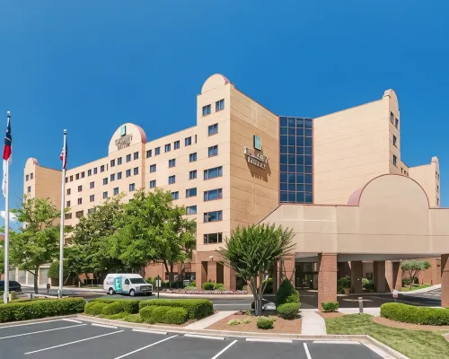 Embassy Suites by Hilton Charlotte Hotels near Sharon Golf Course