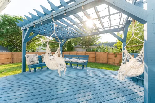 Re-Designed, Cosmos Retreat, King Bed, Hot Tub, WiFi, Large TVs, Spacious & Calm -  Privatzimmer