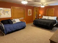 Charming 3-bedroom 2 bath house with WiFi and AC in fabulous Paris Arkansas - Wifi
