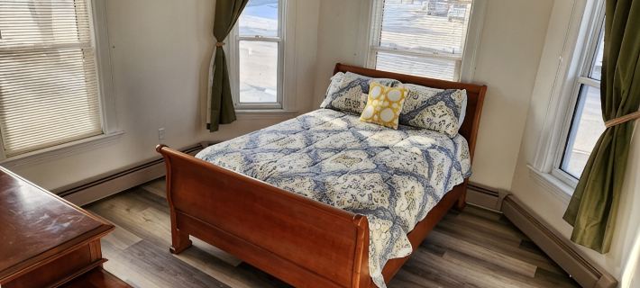 Very spacious, clean, and comfortable first floor unit. Close to major highway! Hotels in Manchester