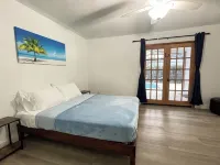 POOL House+Garage. Bring your Bikes! + 3Bed/2Bath - 4성급