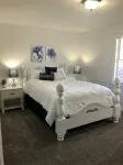 Stylish and Spacious Townhouse overlooking Andrews Lake - 3-Star