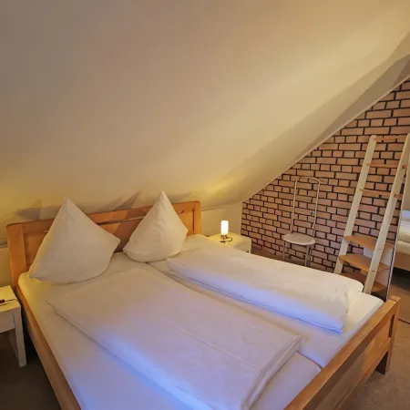 Cozy, comfortably furnished apartment for up to 7 people with balcony