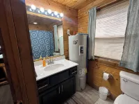 Cozy Cabin center of Bourbon Trail, Near Bardstown, beautiful country views - 4-Star