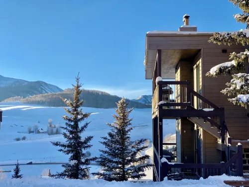 Designer Condo #5, Epic Views, Hot Tub, 75 55" TVs, Sonos, Free Winter Bus - 4-Sterne