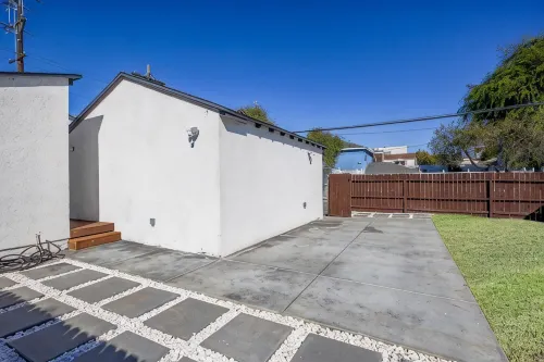 Modern clean relaxing gateway! Close to all LA fun! - Wifi
