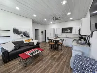 Peaceful, Quiet and Country with 2 bedrooms and WiFi, AC in marvelous Morrow - 4-Star