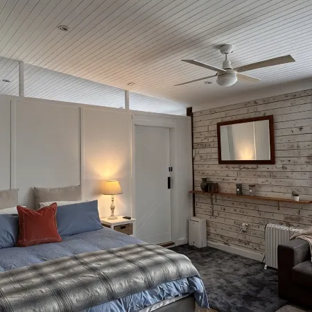 Beautiful pet friendly accommodation in Mittagong's blue ribbon precinct
