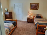 Pattee Canyon Mountain Hideaway - Apartments