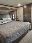 2019 40' 5th wheel on quiet property in the country with spectacular river views - 3-Star