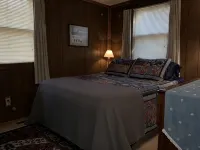Cozy creekside cabin near Big Powderhorn's Lift #1 & Recreational Trail #2!! - 3 tähden