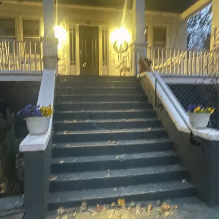 Charming 3-Bedroom Home in historic Harpers Ferry: Pet Friendly!
