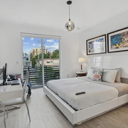 Modern Haven  5B 4B with Heated  Pool