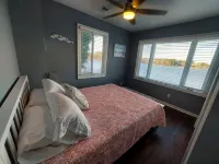 10 Mile View on Lake Murray, SC, Putting Green, Hot Tub, Lake Edge Fire Pit - 4-Star