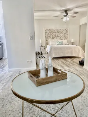 Remodeled oasis in the heart of Waikiki! Min. from beach, shops, & restaurants! - مسبح خاص
