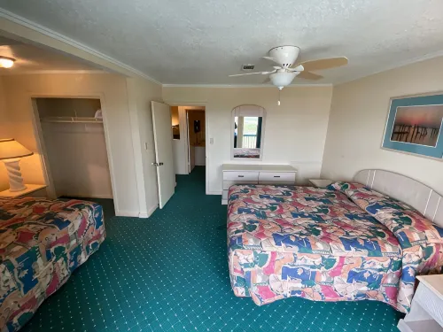 Beachfront Two Bedroom Condo with a Pool/2 nights or 7 nights. Pet friendly! - Wifi