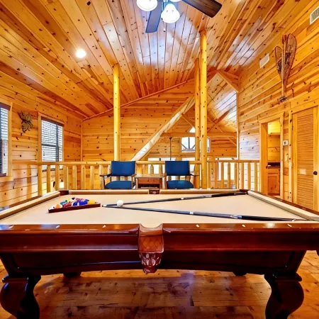 Hot Tub•Pool Table•Playground•Boat Parking• Fire Pit•Sleeps 10•Fun for All Ages!