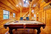 Hot Tub•Pool Table•Playground•Boat Parking• Fire Pit•Sleeps 10•Fun for All Ages! - Wifi
