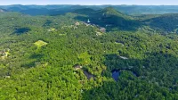 Cozy Yet Modern Cottage. Pet Friendly. 1.3 Miles to Town. Mountain Views. - 3-Star