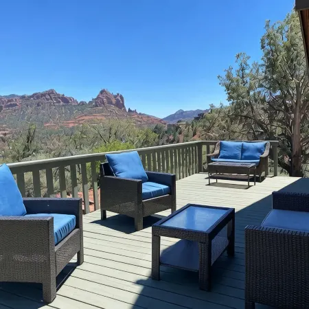 Historic A-Frame Panoramic Red Rock Views!