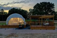 Luxury Glamping Dome “Sol” in countryside with hot/tub near Hot Springs - Chalets