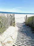 Enjoy Gorgeous Sunsets from Your Waterfront Beach House. - Wifi