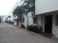 Aditya Holiday Homes - ห้องครัว