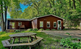 Eagles Nest- River View Cabin