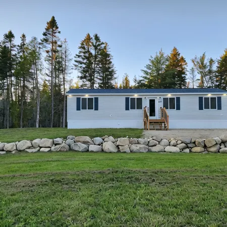 Modern private home central location to beautiful coastal views