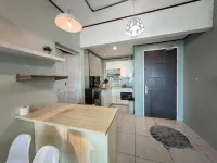 Modern Comfy Suite Room-9Pax by Moowin - 3-Star