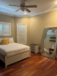 Sleeps 20. Spacious 7-Bedroom House in Callahan Just 15 Min from Jax Airport. - 4-Star