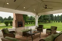 The Oakwood Inn Okoboji - Homestays