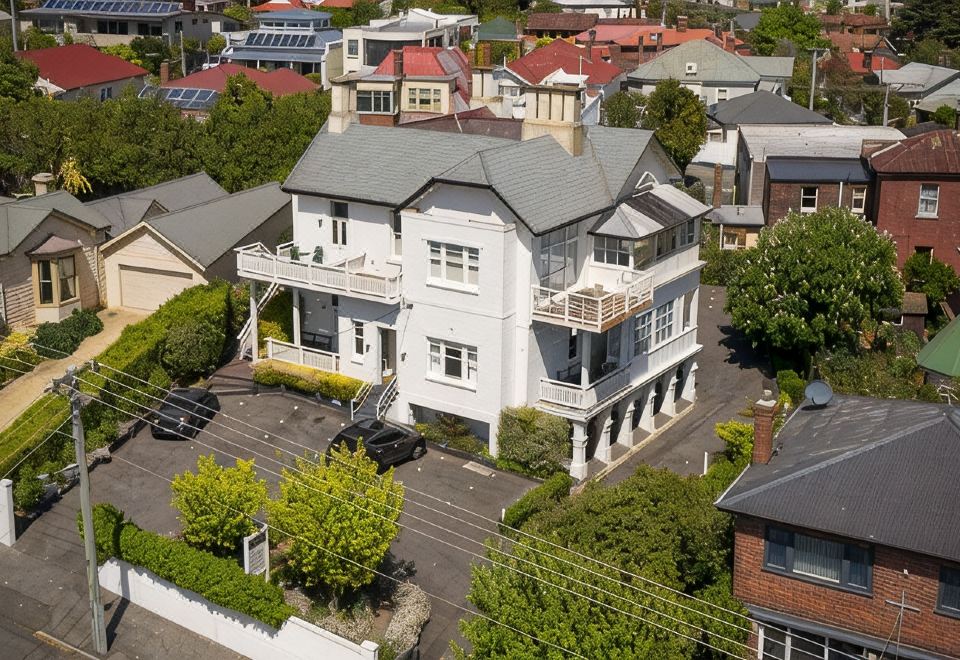 Elphin Serviced Apartments - Housity